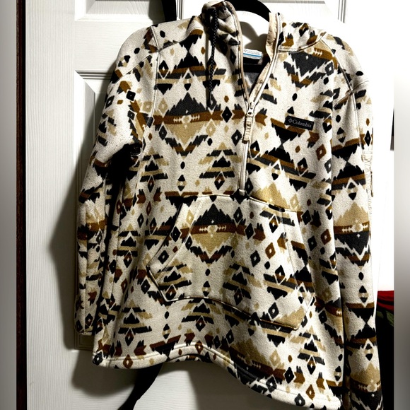 Columbia Tops - Columbia Sweater pull over